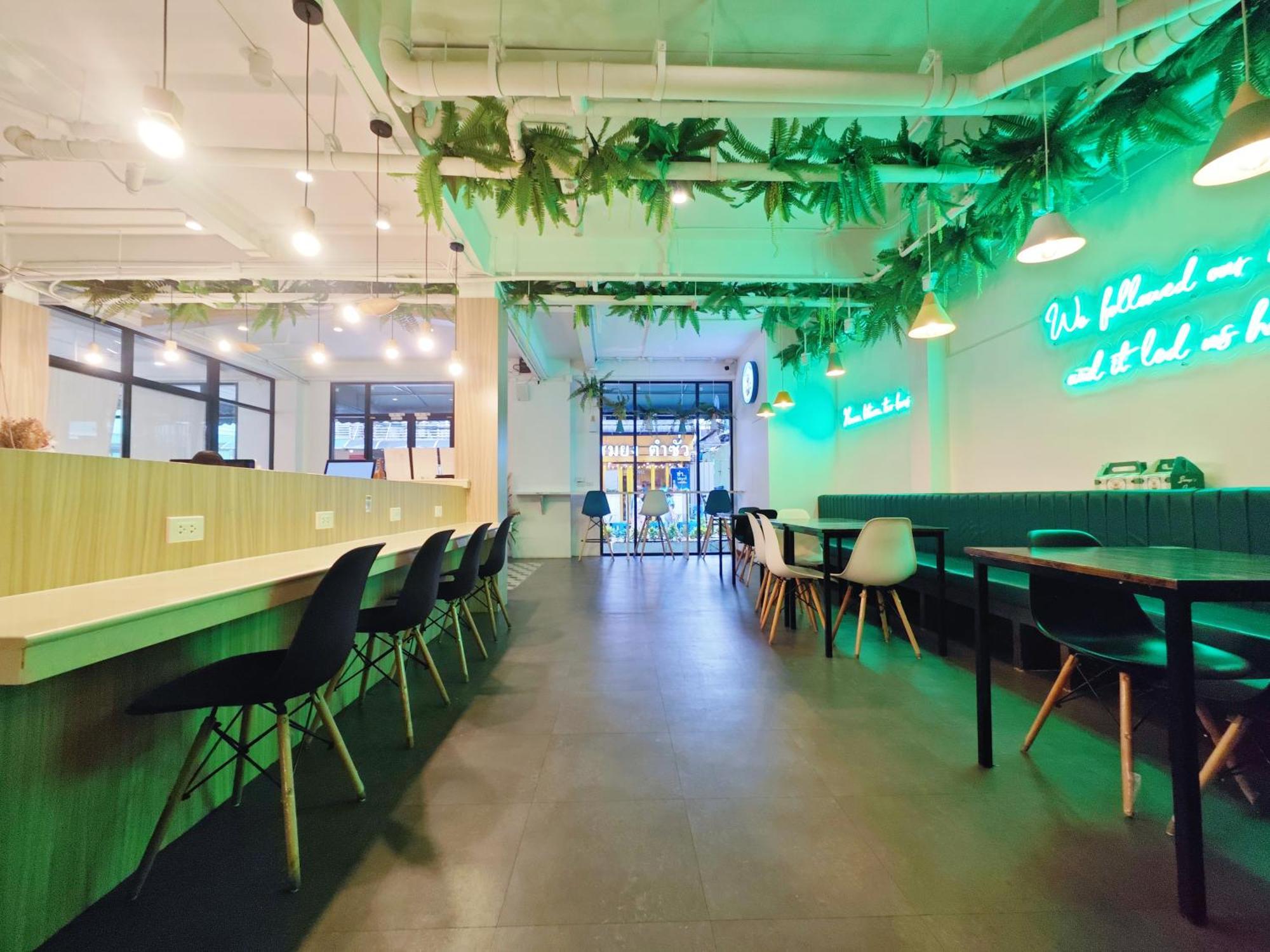 Ostay Asoke Bangkok Makkasan Buitenkant foto